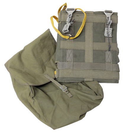 German Parachute Harness & Bag